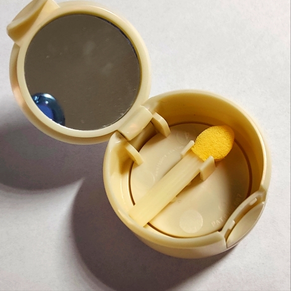 Avon Color Confetti Eyeshadow - Mixed Mauves 0.05oz - Picture 3 of 5